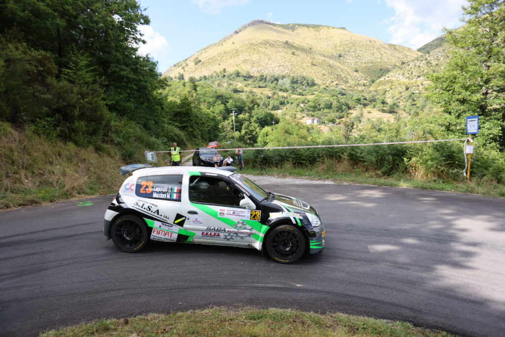 rivenditore per abbigliamento da rally a Pistoia
